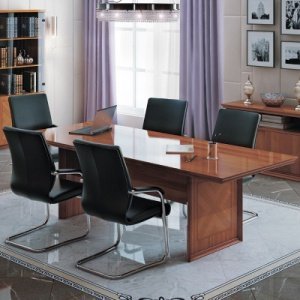 Для каждого офиса – столы для переговоров